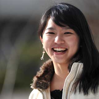 名古屋市　中川区　メンタルクリニック　写真：笑顔　カウンセリング